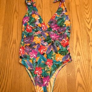 Swimsuits For All Tropical Floral One Piece